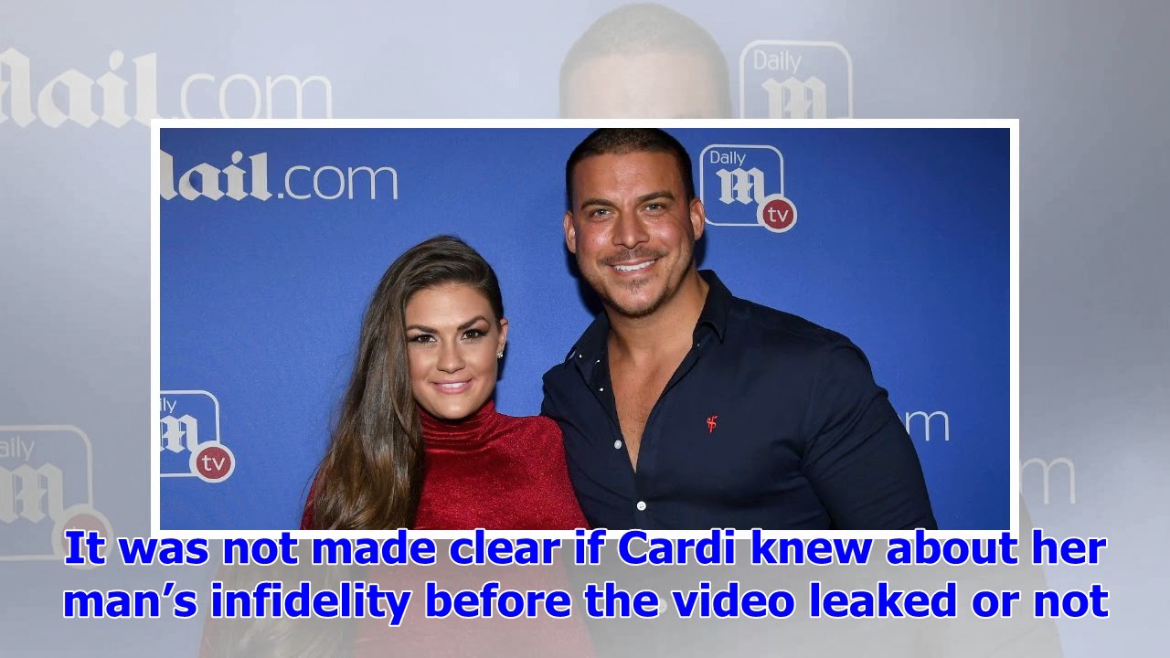 Breaking NewsCARDI b confirm offset cheated on her after the icloud hack shows the Bill