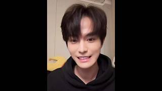 This Is How Xujin  Calls Everyday  I Know Cuz Im Zx Walls xujin mijin zhangzhexu bl