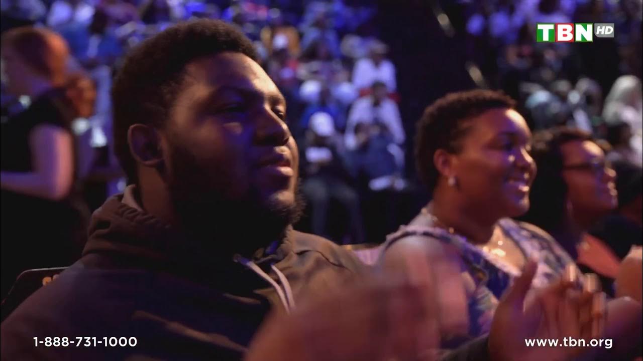 Tye Tribbett features Justin and Jamie on his Christmas show on TBN YouTube