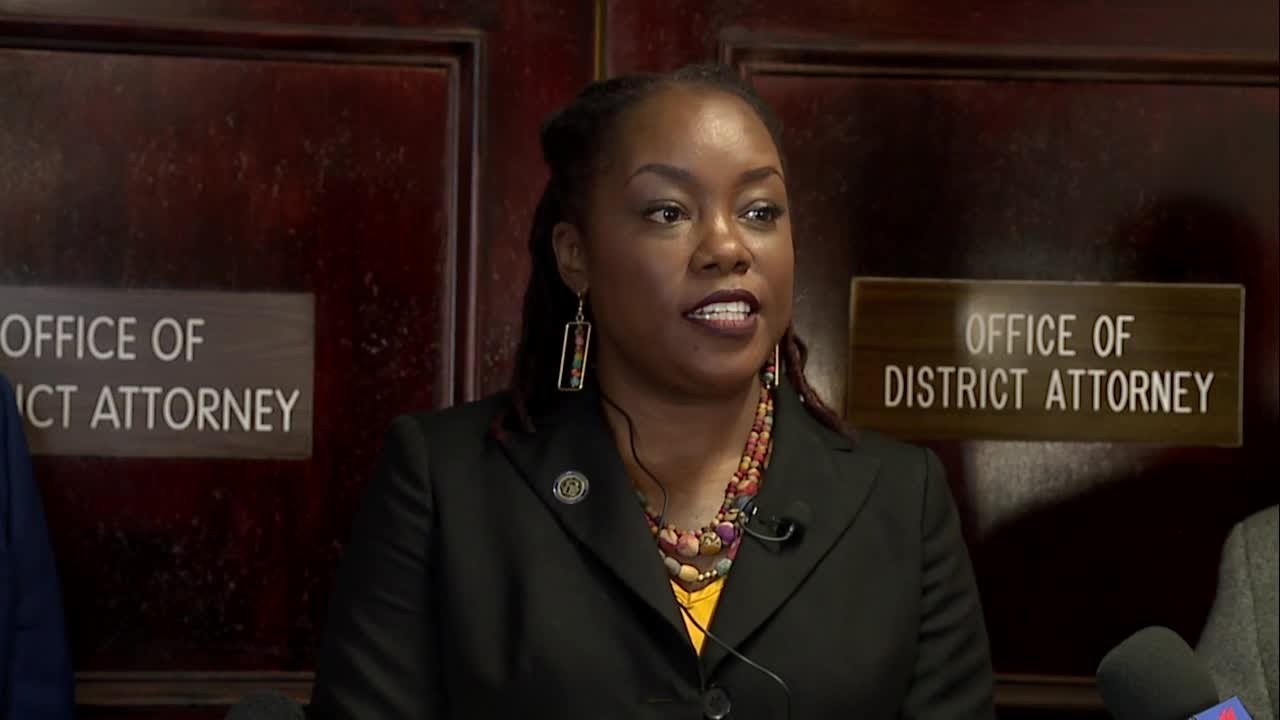 Chatham County DA: Fired Savannah cop indicted for murder