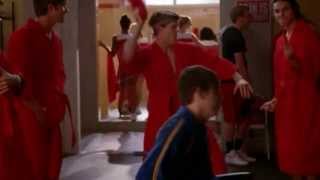 GLEE - Centerfold/Hot In Herre (Full Performance)  HD Resimi