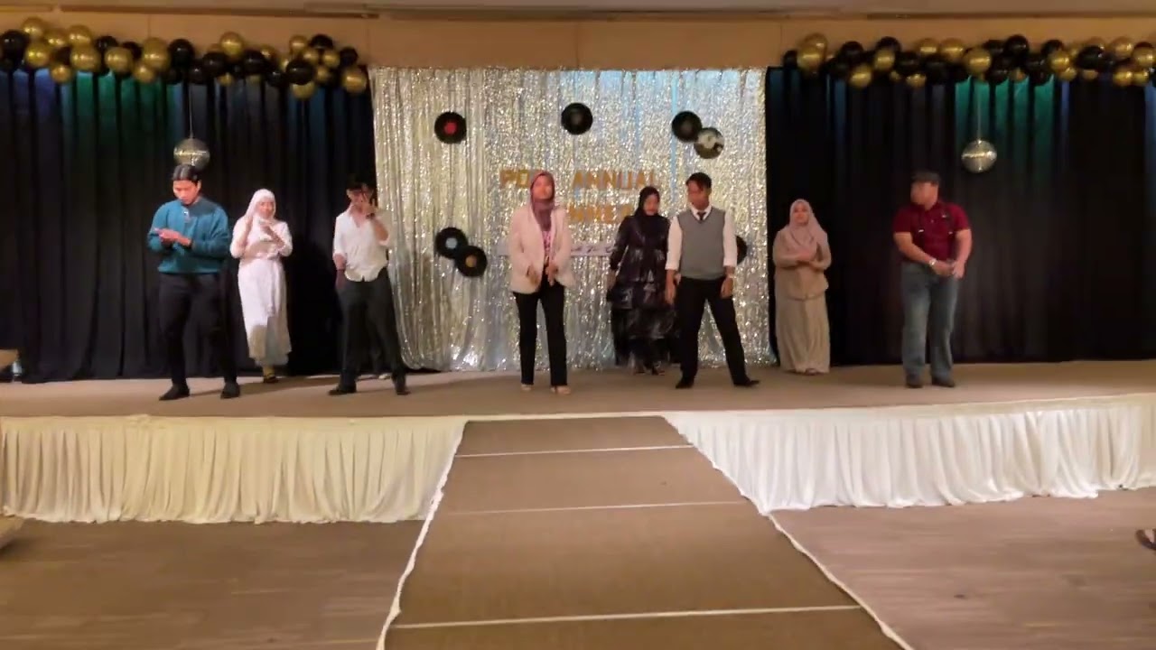 Retro Glam Night PDR Dinner 22 Gimmick Performance