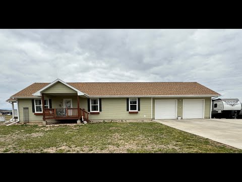 306 Lilly Ln, Yankton, SD home video tour