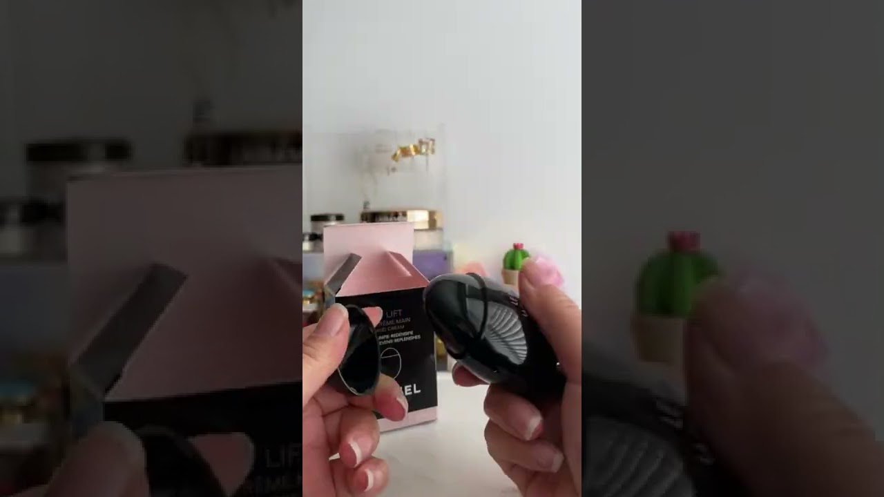 Chanel Anti-aging Hand Cream doesn’t smell nice like other Chanel hand creams 