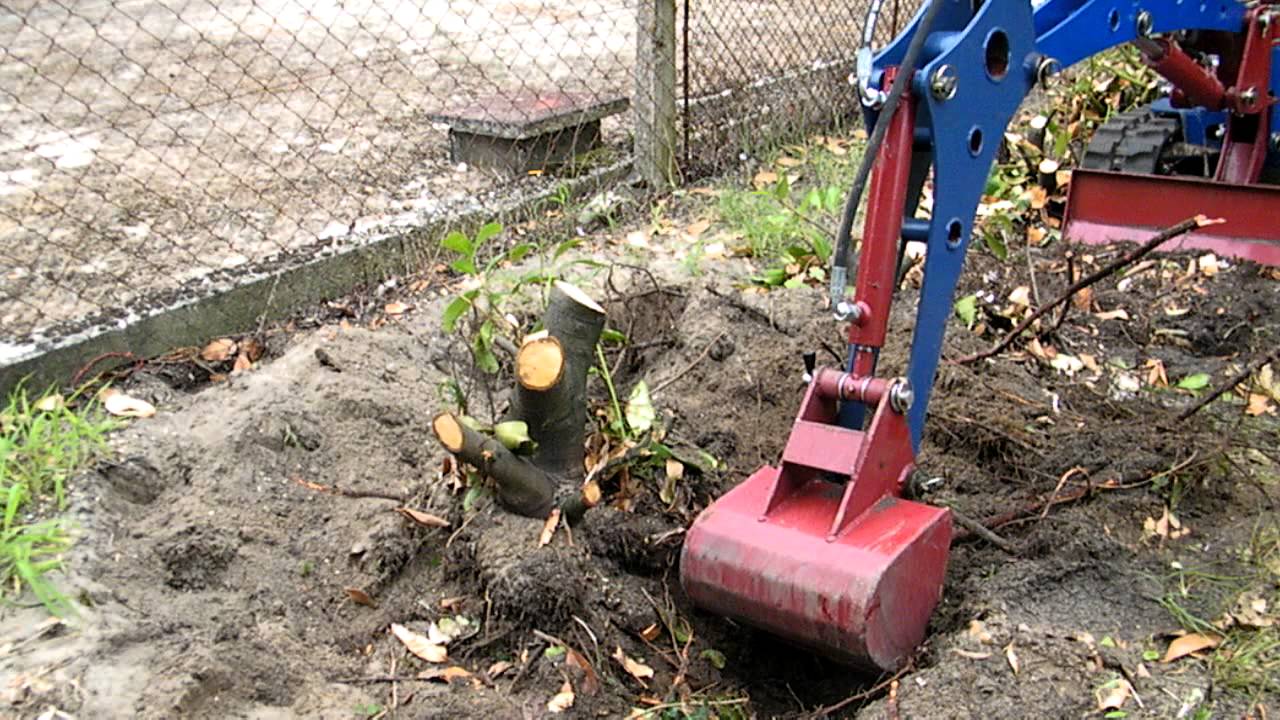 Mini Pelle La Sauterelle - 11 - Dessouchage Haie 01