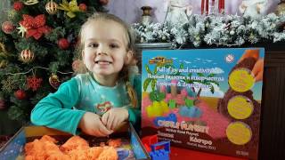Kids play Kinetic Sand - Motion Sand Playset! Build SandCastle at home!