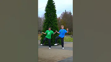 Rockin’ Around The Christmas Tree #dance