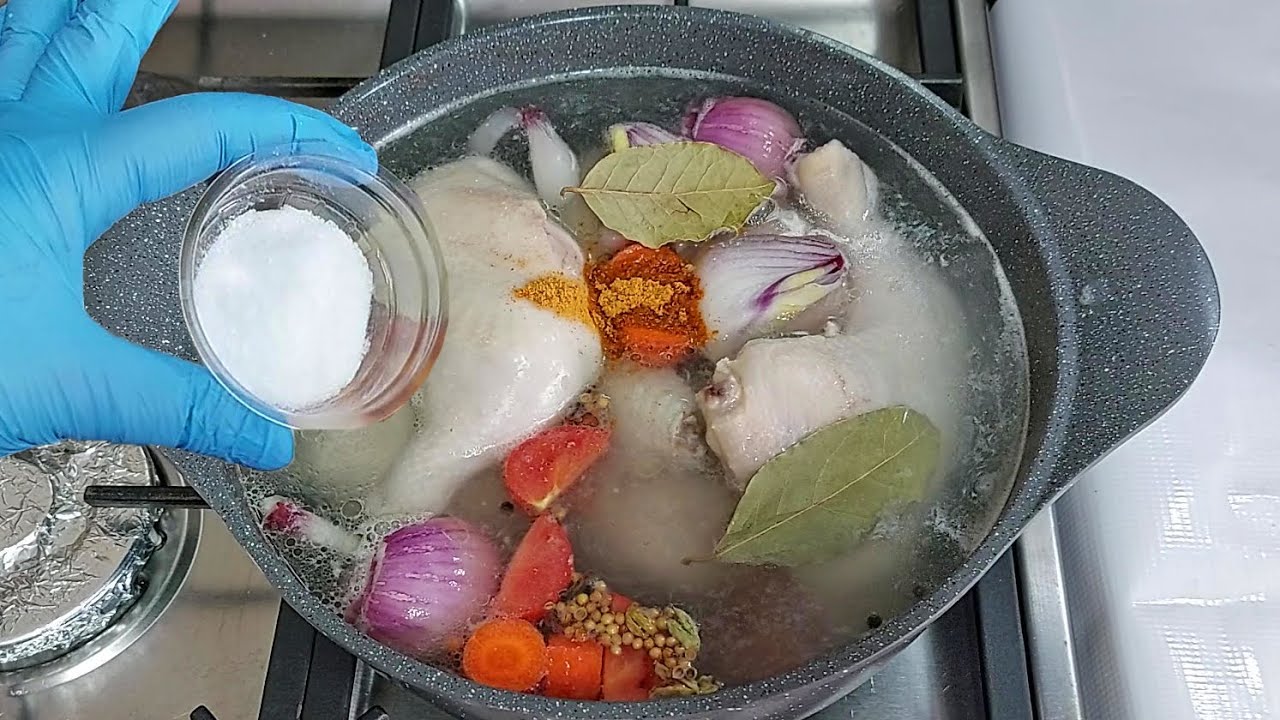 هقولك على سر واحد ❗ لوعايزه ريحه شوربتك تجيب اخر الشارع ❗حتي لو كانت الفراخ بيضاء ❗وسر لسان العصفور