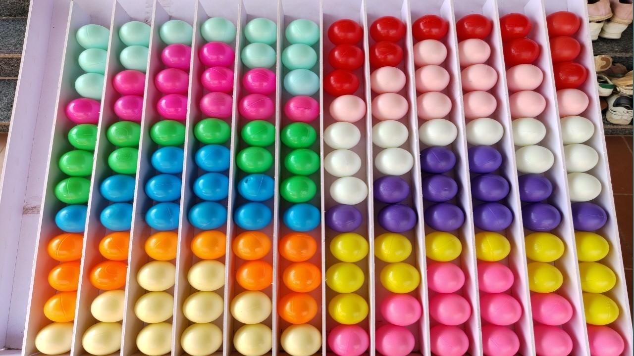 Smart Moves or Lucky Guess? Color Ball Challenge