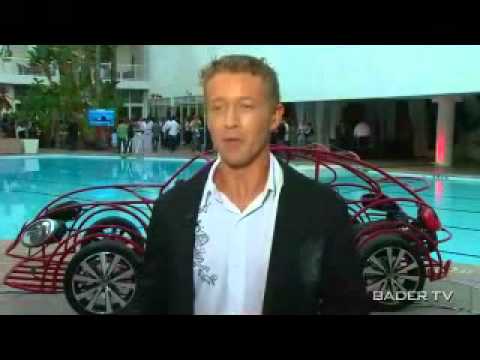 سياره تمشي تحت الماء