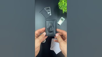 Minimalist wallet with built-in AirTag tracking.