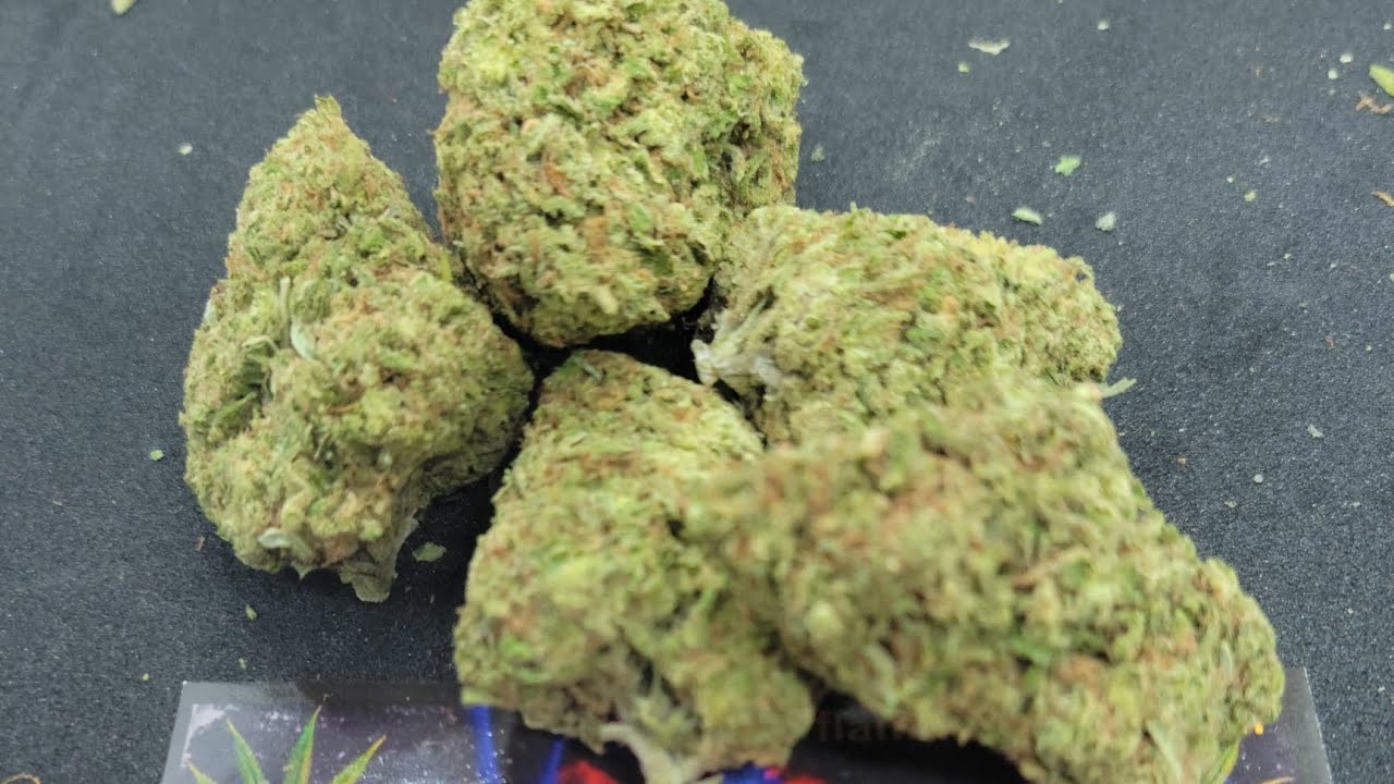 Green Crack THCA flower live and closeups 