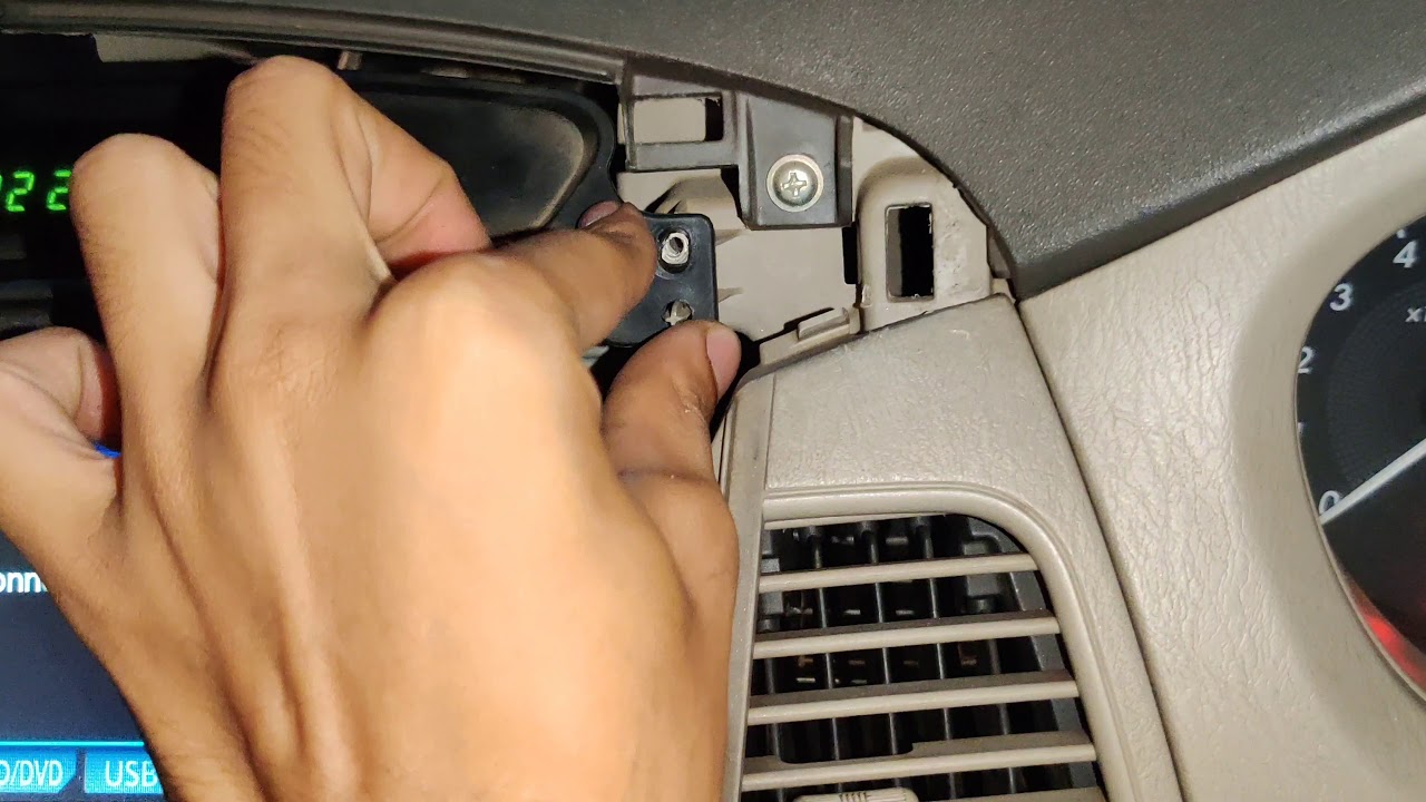 How to fix car clock in Toyota Innova Karan Madan YouTube