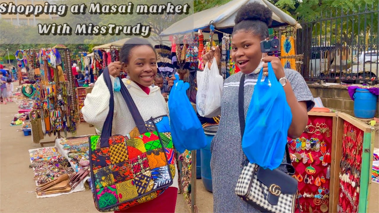 SHOPPING AT MASAI MARKET NAIROBI WITH MISS TRUDY - were we ripped off?