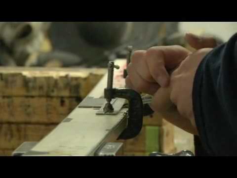 How to Fix Cracks in a Snowboard