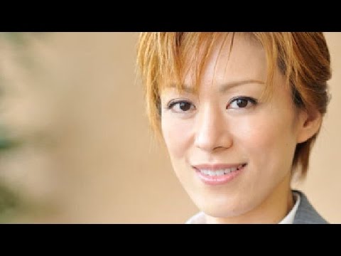 蘭寿とむ 元 宝塚トップスターが 一般男性と結婚を発表 Youtube