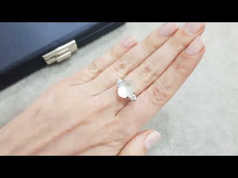 Moonstone from Burma in cabochon cut 6.66 ct Video  № 1