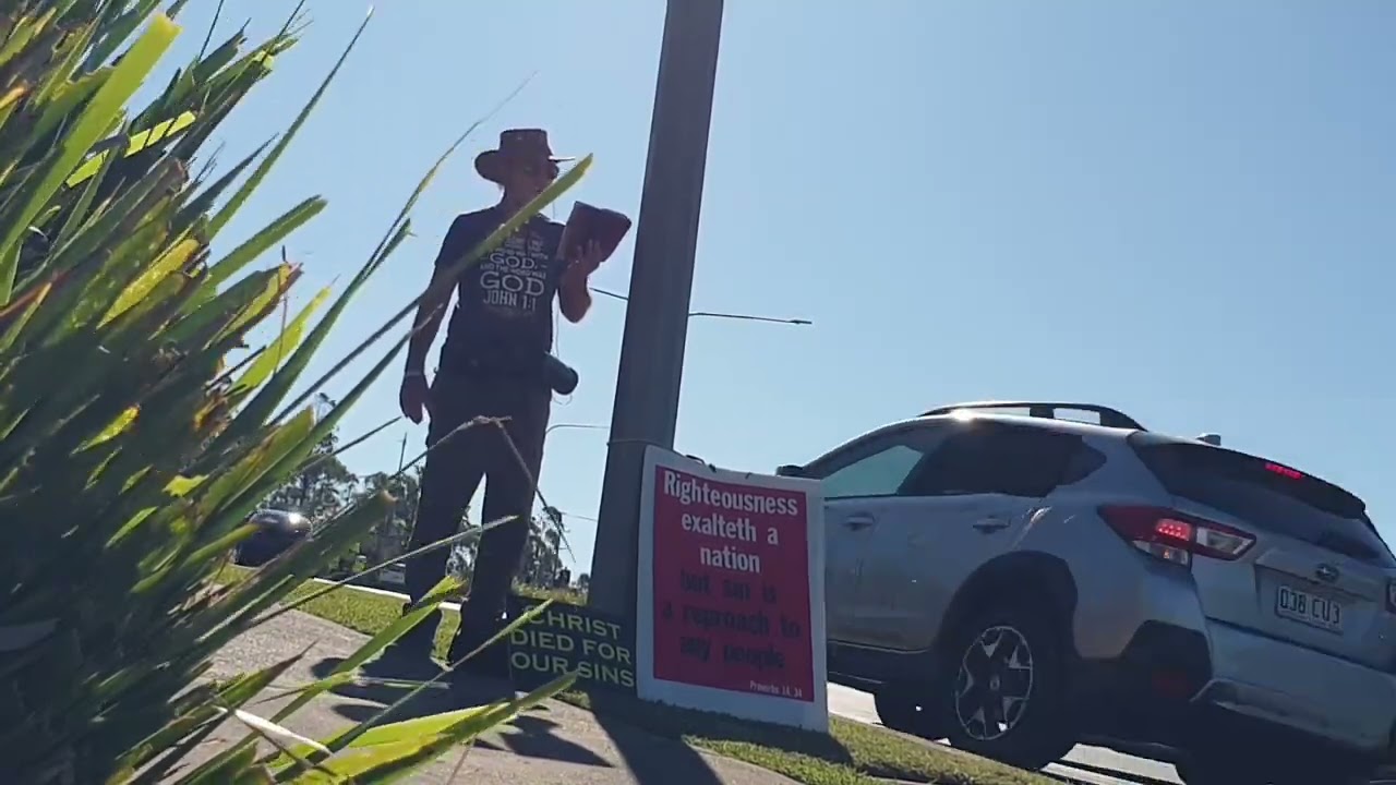 Outside Holmview Shopping Ctr Carpark.  [1-7-25] #3