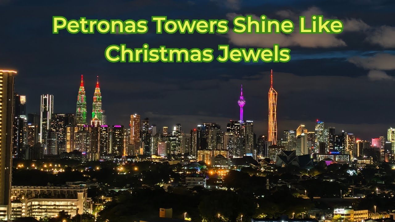 Christmas 2025 Light Show at Petronas Towers | Kuala Lumpur