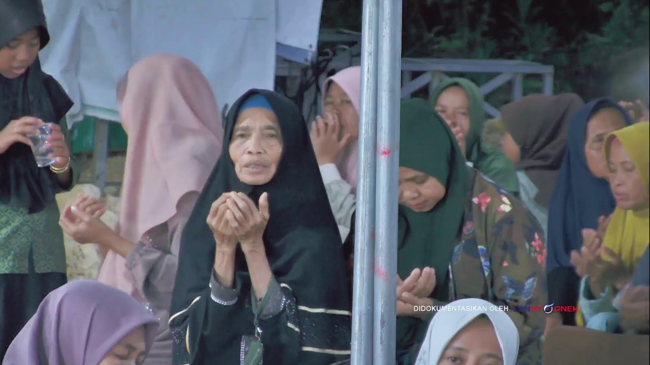 PENGAJIAN AKBAR DALAM RANGKA HAFLATUL IMTIHAN & TASYAKURAN KHOTMIL KUTUB LPI ZIYADATUL ULUM BARREN