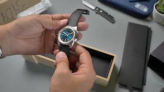 Unboxing Christopher Ward C65 Super Compressor