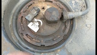 Hummer H2 2005 - Fuel Pump Leak Check Hummer H2 2005 Fuel Pump Replacement