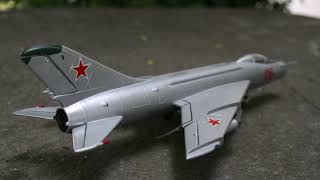 Sukhoi Su-7 1/72 Kit PM Model