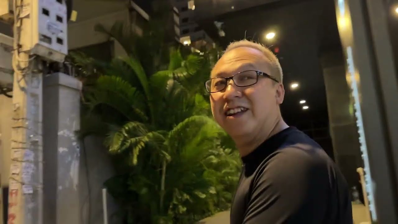 コンビニ探して夜のお散歩のまき