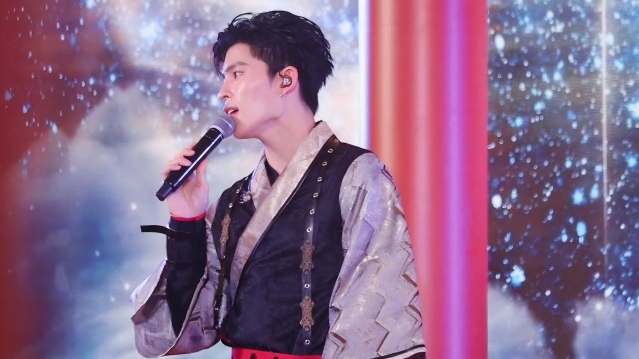 แค่คนขี้เหงา (Me And You) - Pond #PondxCNYTheMallBangkae #ppnaravit #pondphuwin #ปอนด์ภูวินทร์ 