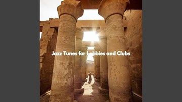 Pulsating Backdrops for Tropical Getaways