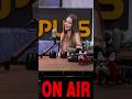 @OtiliaBilioneraOfficial a luat-o pe mama ei cu ea la concert in Bangladesh! #radio  #emisiune