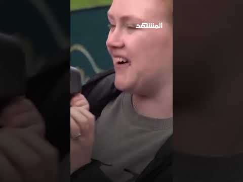 ظرافته سرقت الأضواء طفل لطيف ينتزع حقيبة يد أميرة ويلز كيت ميدلتون ويرفض إعادتها لها