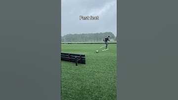 How to train alone as a goalkeeper⚽️🧤 #goalkeepervideo #goalkeeperworld #goalkeeping