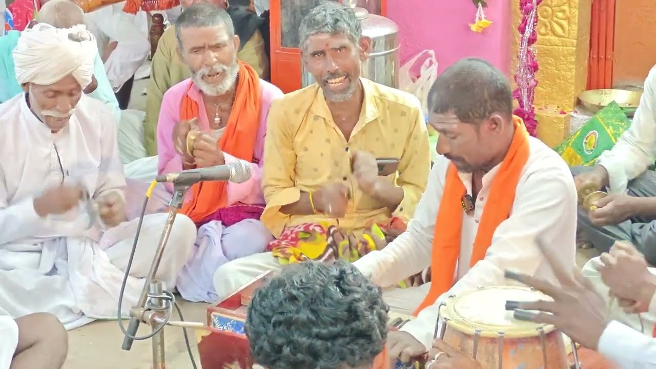 ಸುತ್ತಮುತ್ತ ಬುದ್ಧಿವಂತರು ಕುಂತಿರಿ ಪಂಡಿತರಿಗೆ ತಿಳದಿತ್ತೋ ಕನ್ನಡ ಬಜನ ಪದಗಳು | kannada bhajane song's |