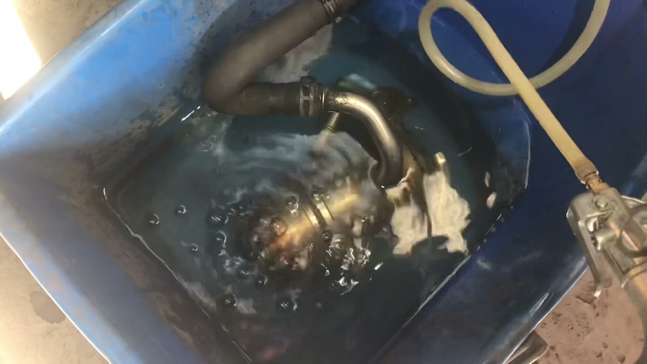 Охладитель EGR Skoda Octavia (утечка воды)