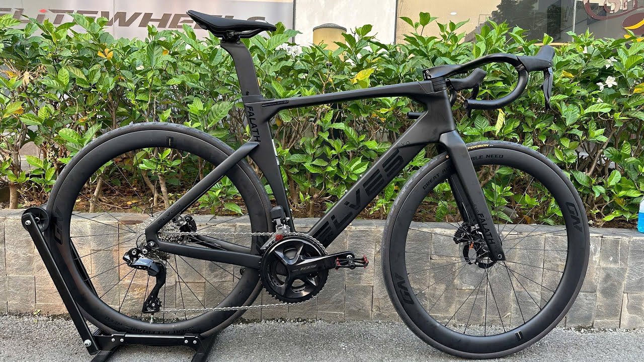 Elves Evo - Shimano Di2 7170 - YouTube