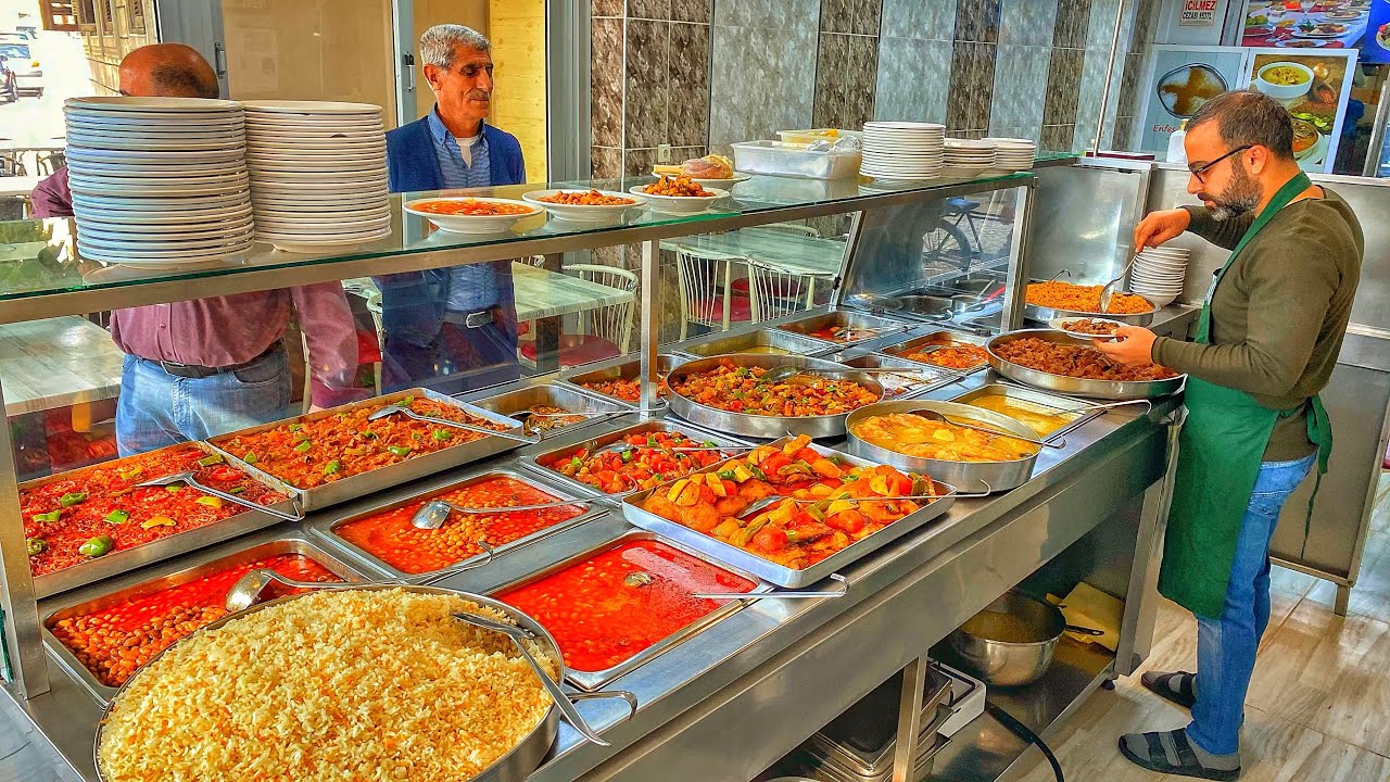 MATEMATİK ÖĞRETMENLİĞİNDEN ESNAF LOKANTASINA TAM 80 YILLIK BİR HİKAYE | Adana Sokak Lezzetleri