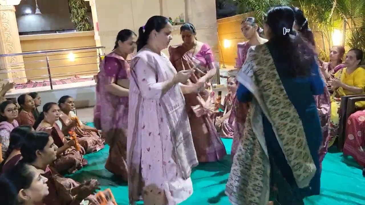 🌹મહાદેવ નું તાલ સાથેનું ભજન ||🌸 હર હર મહાદેવ બોલી તો જુઓ..🌸|| Meera mandal surat ||#bhajanlovers 