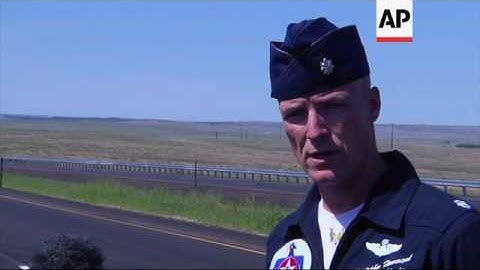 Pilot Ejects Into Field Before Thunderbird Crash