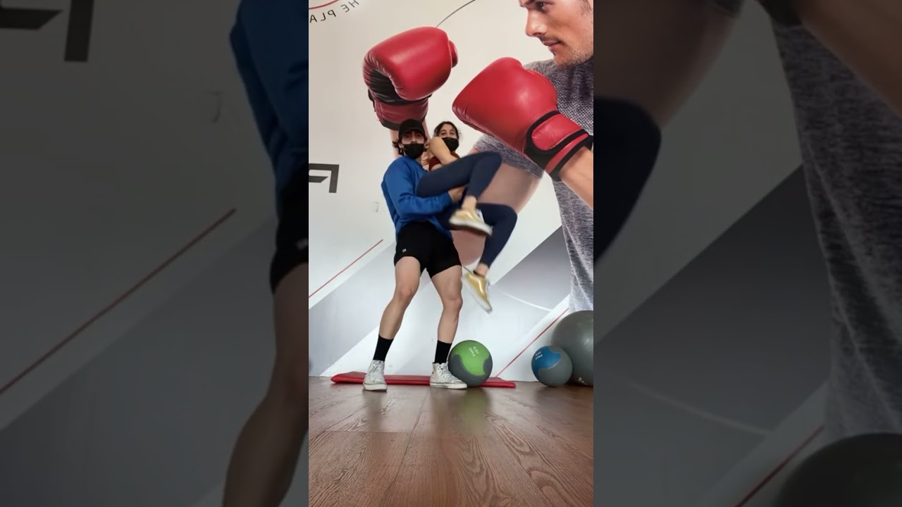 130 Deadlift with Santa Look 