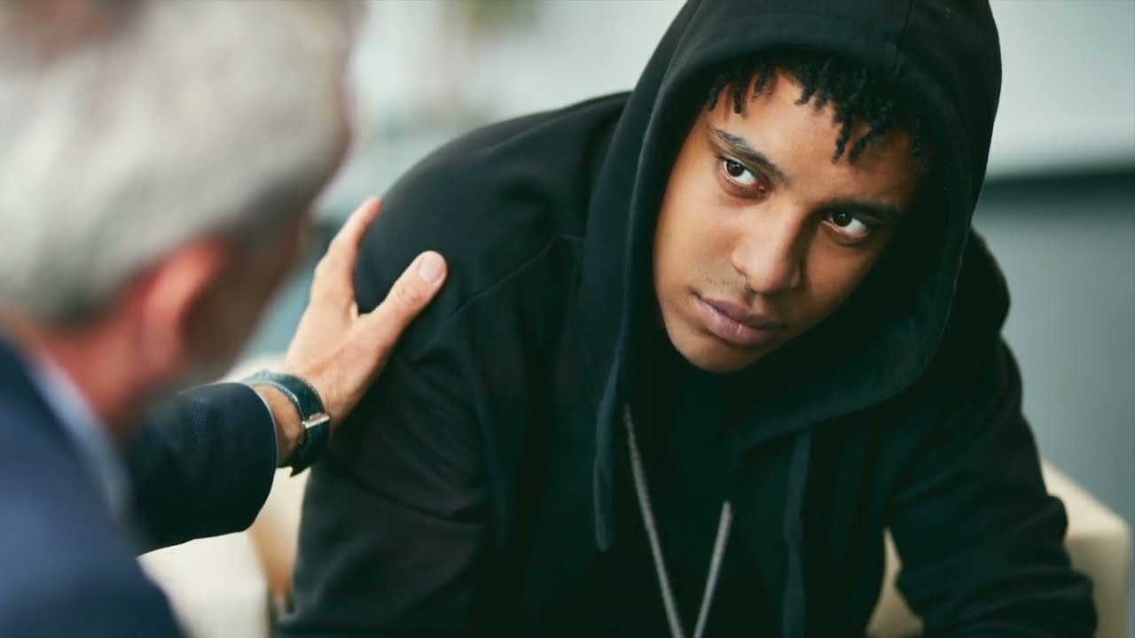 Sharci cusub oo awood siinaya adeega bulshada (socialtjänsten)