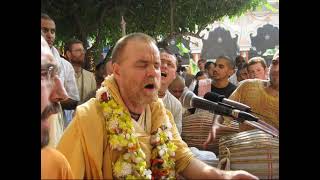 HG Aindra Parbhu Kirtan Vrindavan Hare Krishna Mantra