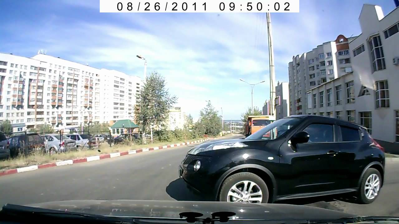 водительница в010ем какбэ намекает, что у нее MBA, а кругом педорасы