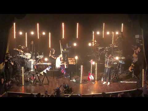 Jacob Collier & Daniel Caesar - Best Part (Live In Toronto) From The Top Balcony