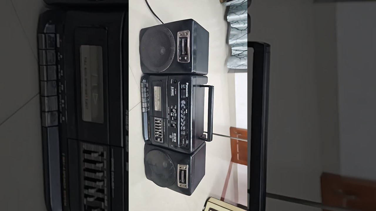 Panasonic RX CS710 Portable Stereo System Cassette Player AM FM SW1 SW2 5BAND GRAPHIC EQUALISER