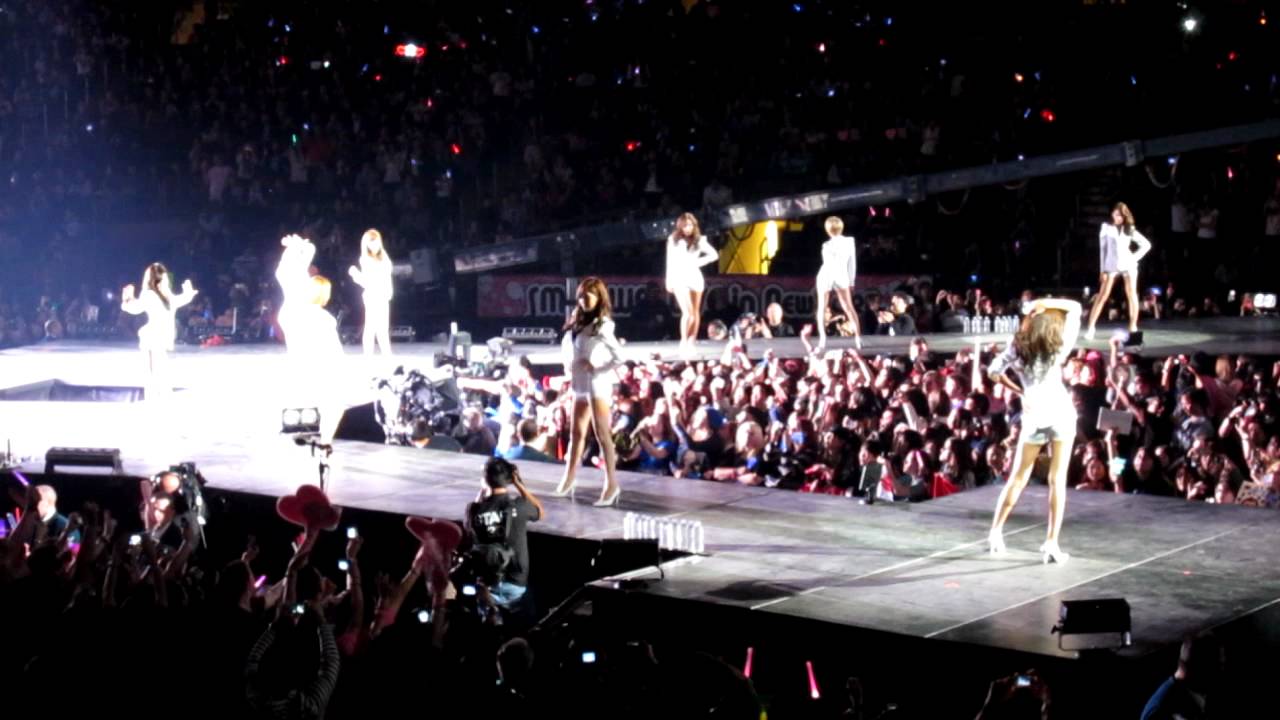 [Fancam] SNSD Genie (SM Town Live in New York 10/23/2011)