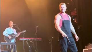 Brett Young and Sam Fisher ‘Here tonight’ in 013 okt 2025