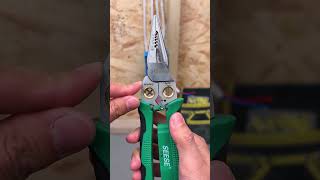 Every electrician needs this tool 😮