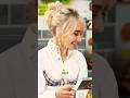 Sabrina Carpenter S Flirty Response When Asked If She S A Flirt Sabrinacarpenter Celebrity 