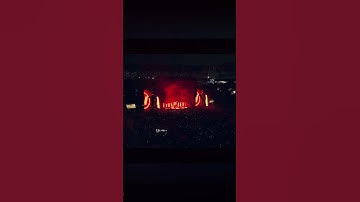 Overcompensate LIVE at BREACH TOUR 2025  #twentyonepilots #twentyønepiløts